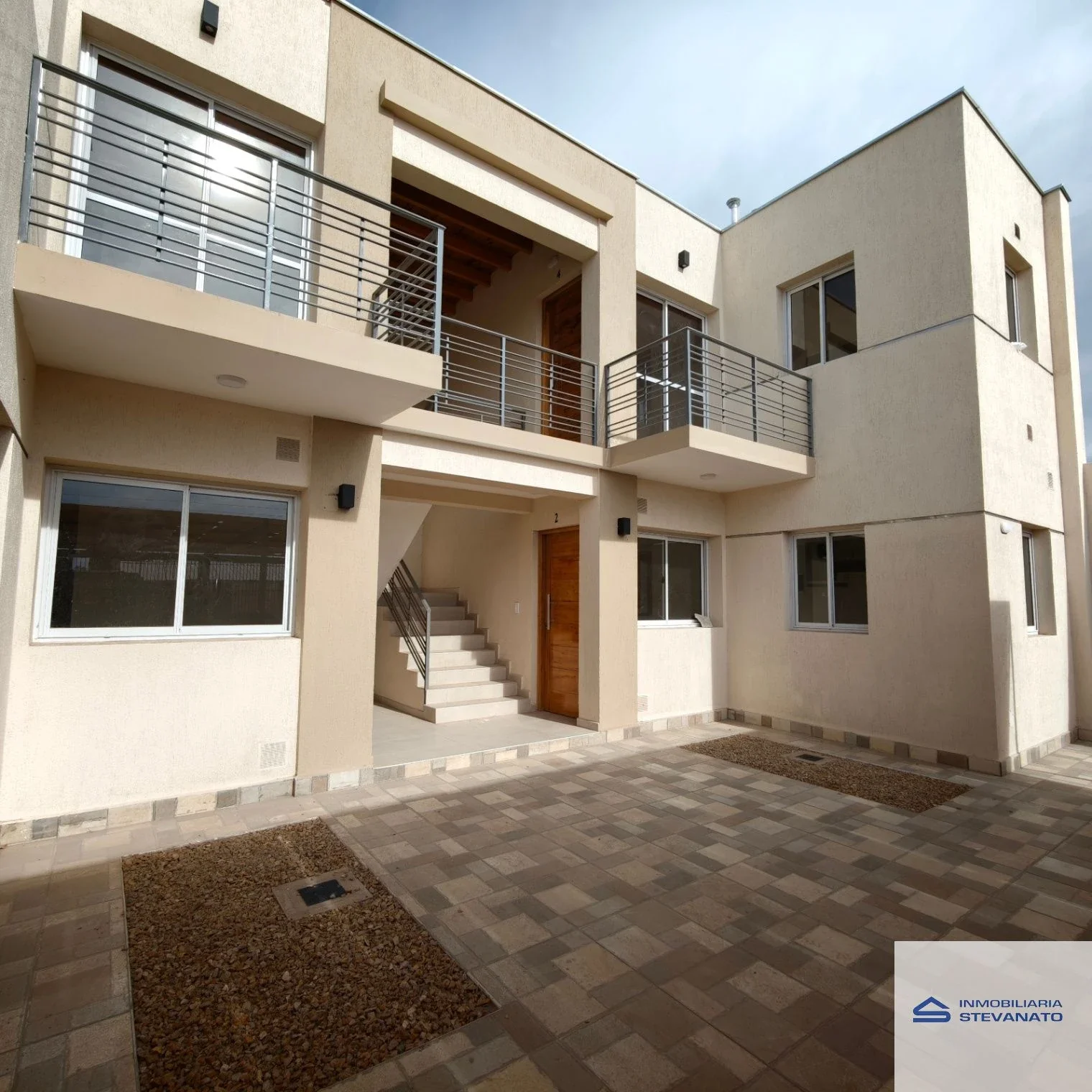 Departamento en alquiler c/ cochera en Luzuriaga - Imagen 2