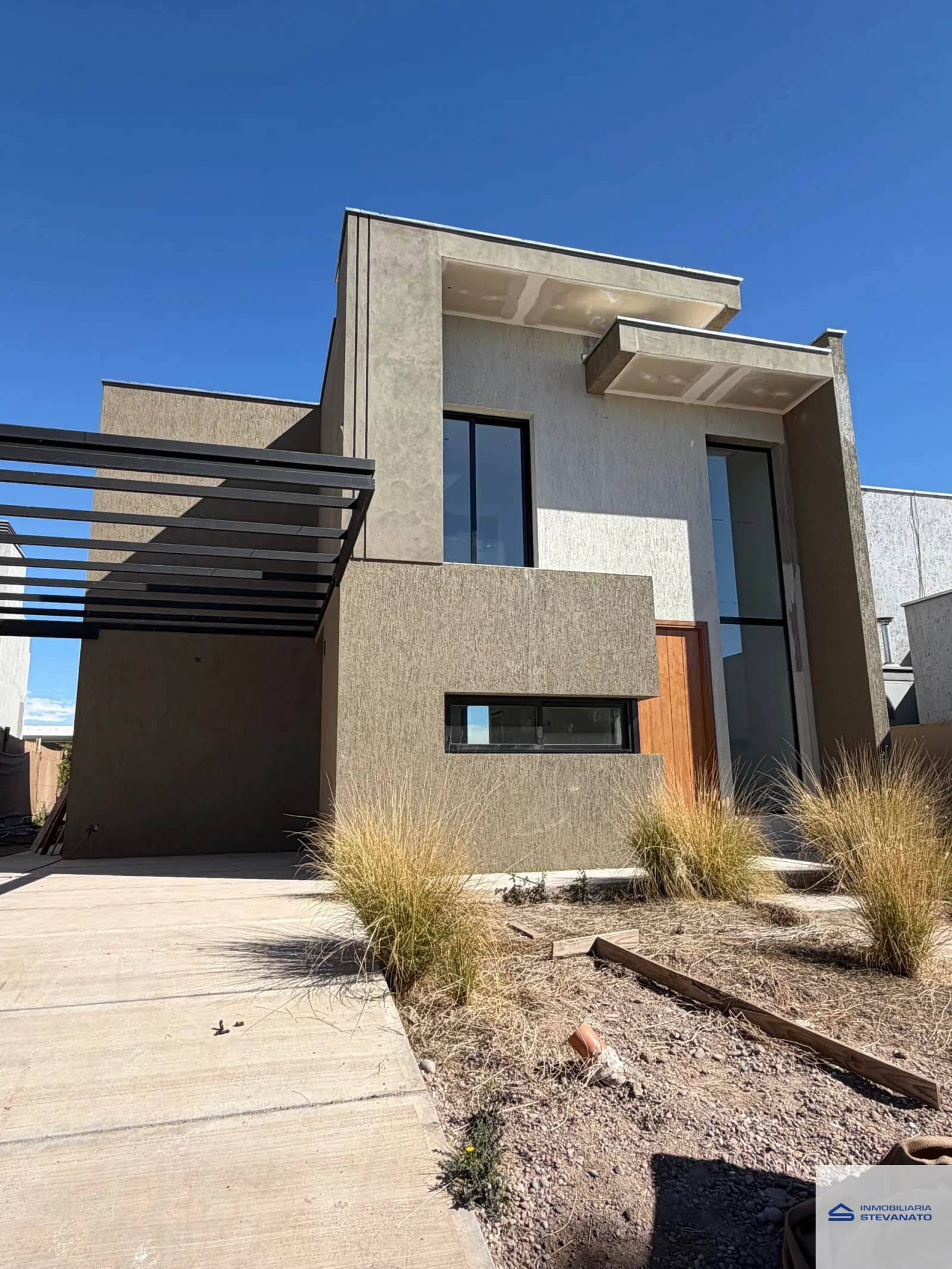 Casa en venta c/ cochera en Russell - Imagen 3