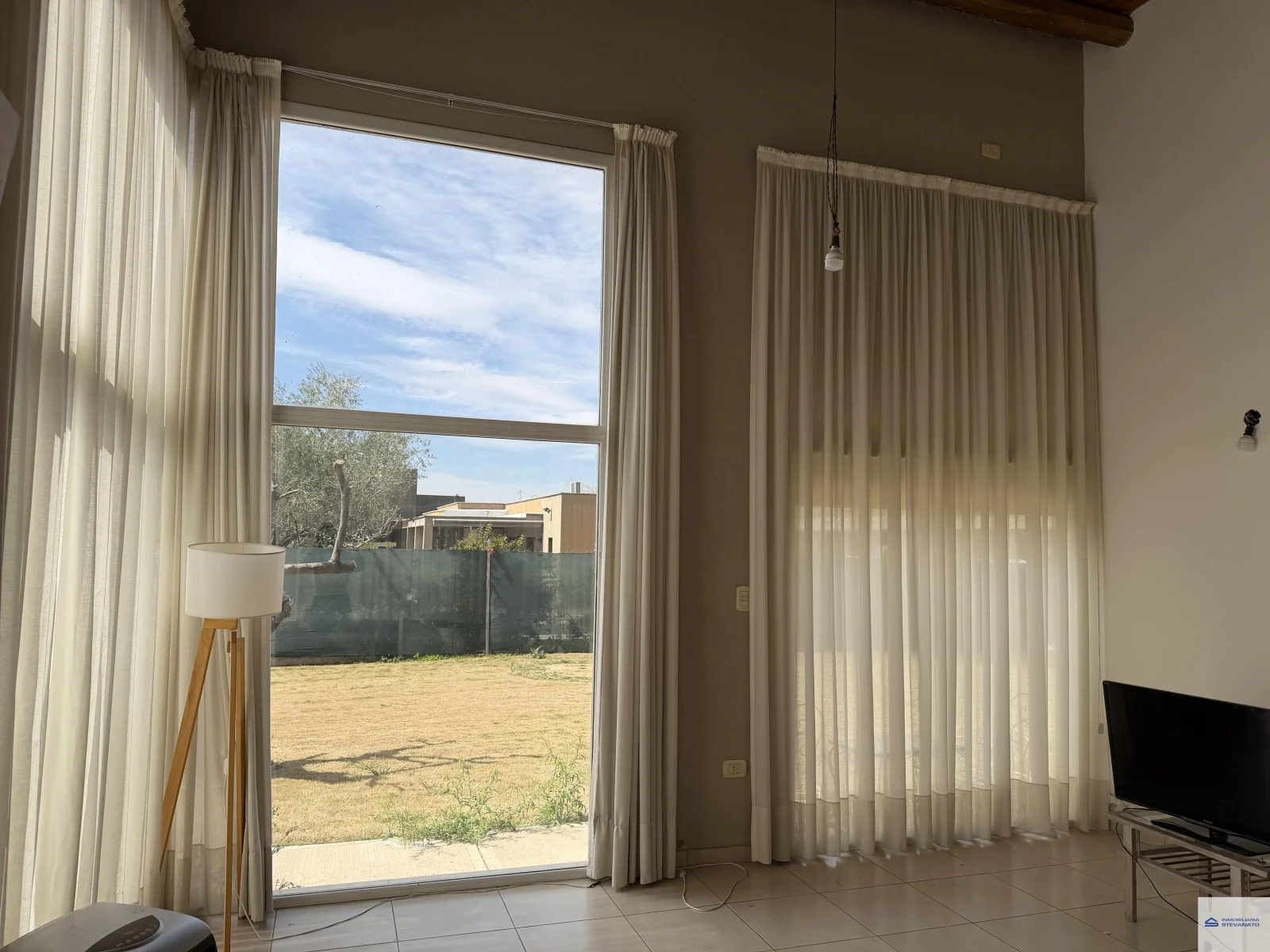 Casa en alquiler c/ cochera en Carrodilla - Imagen 2
