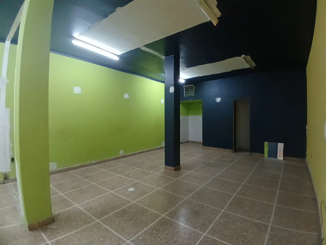 Local comercial en alquiler ubicado en Centro - Imagen 3