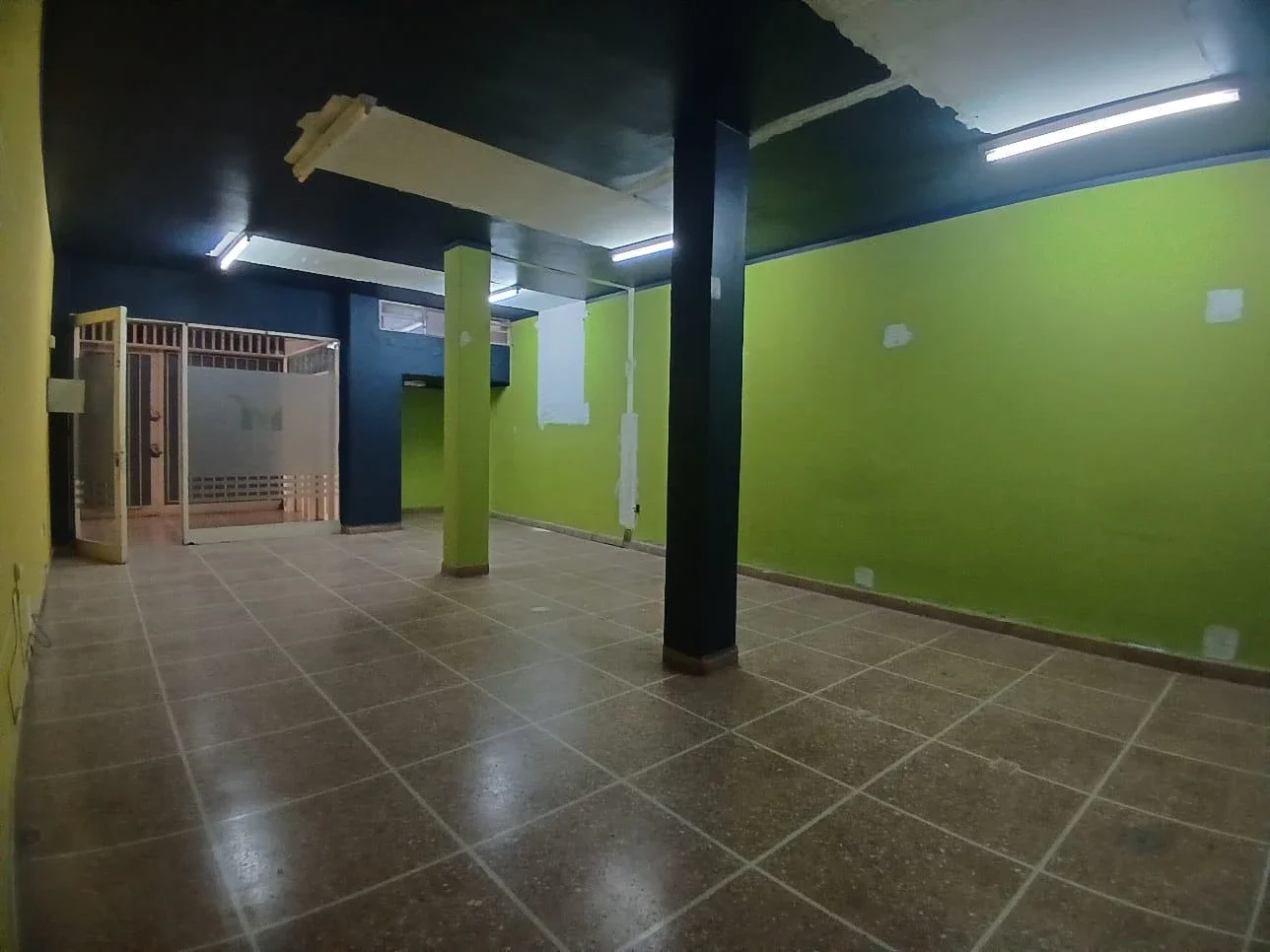 Local comercial en alquiler ubicado en Centro - Imagen 4