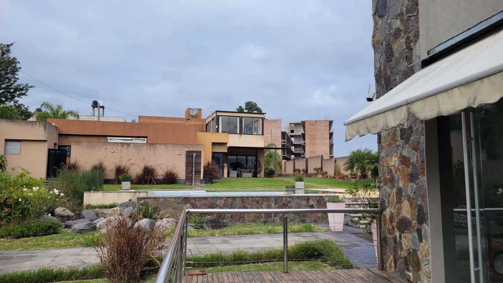 Residencia de categoria en Bajo la Viña - Imagen 1