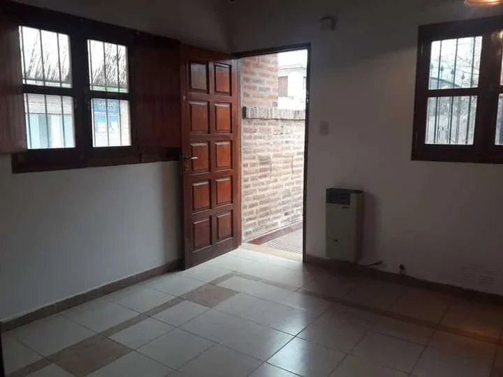 DEPARTAMENTO TIPO CASA EN VENTA - Imagen 4