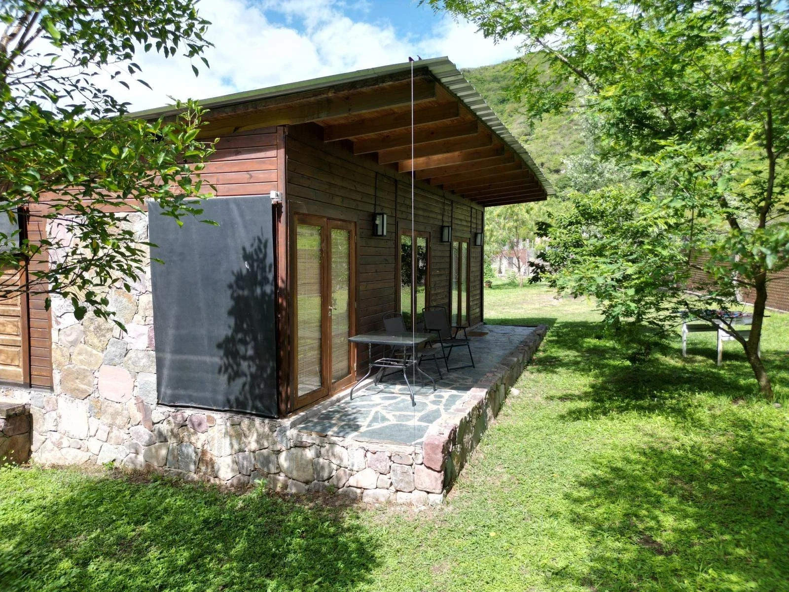 Casa quinta en venta  ubicada en Lozano - Imagen 3