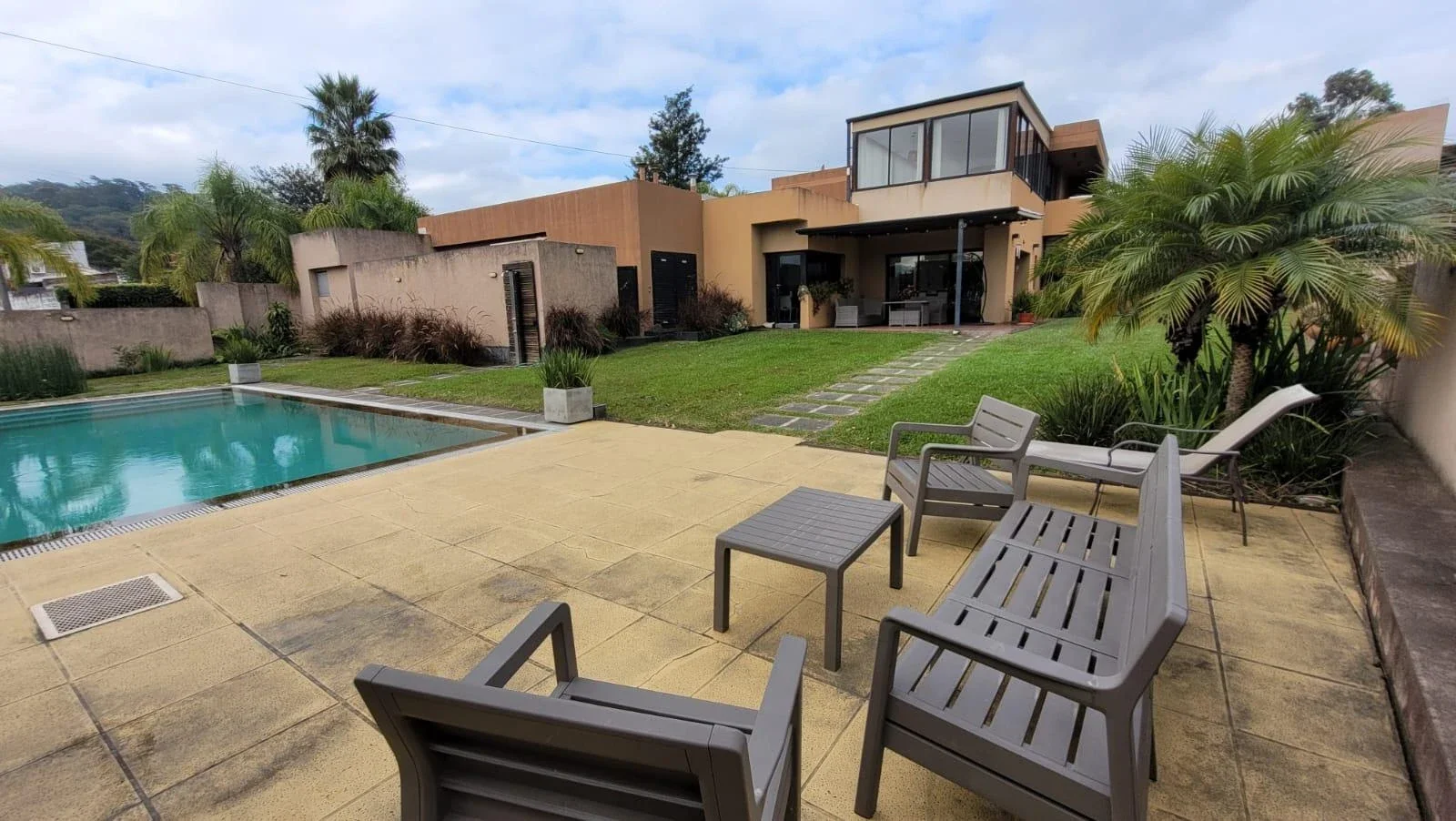Residencia de categoria en Bajo la Viña - Imagen 2