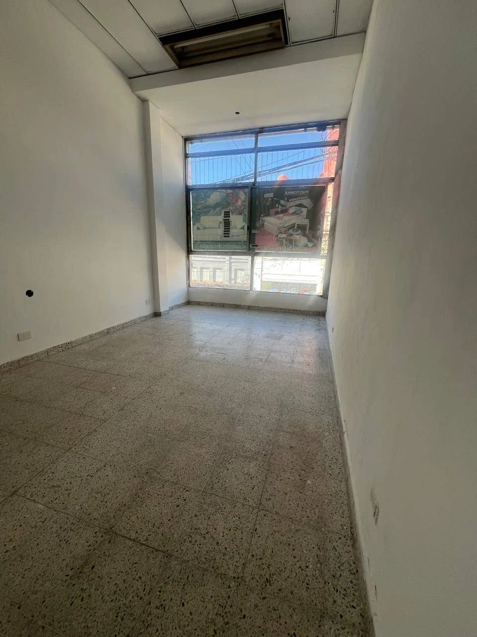 Local comercial en alquiler ubicado en Centro - Imagen 2