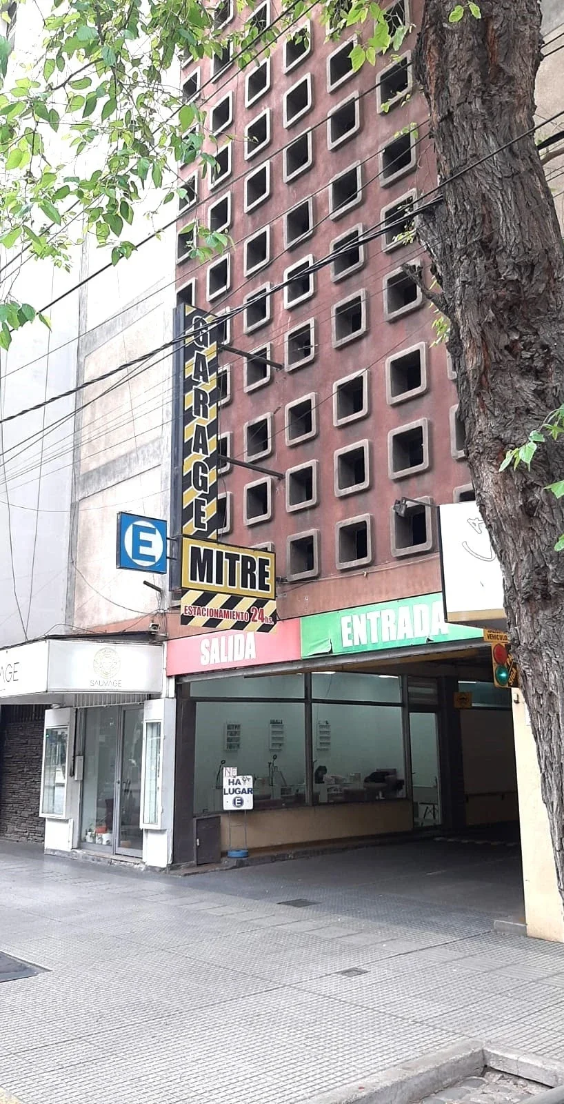 Cochera cubierta / Microcentro / Mitre casi Las Heras - Imagen 1