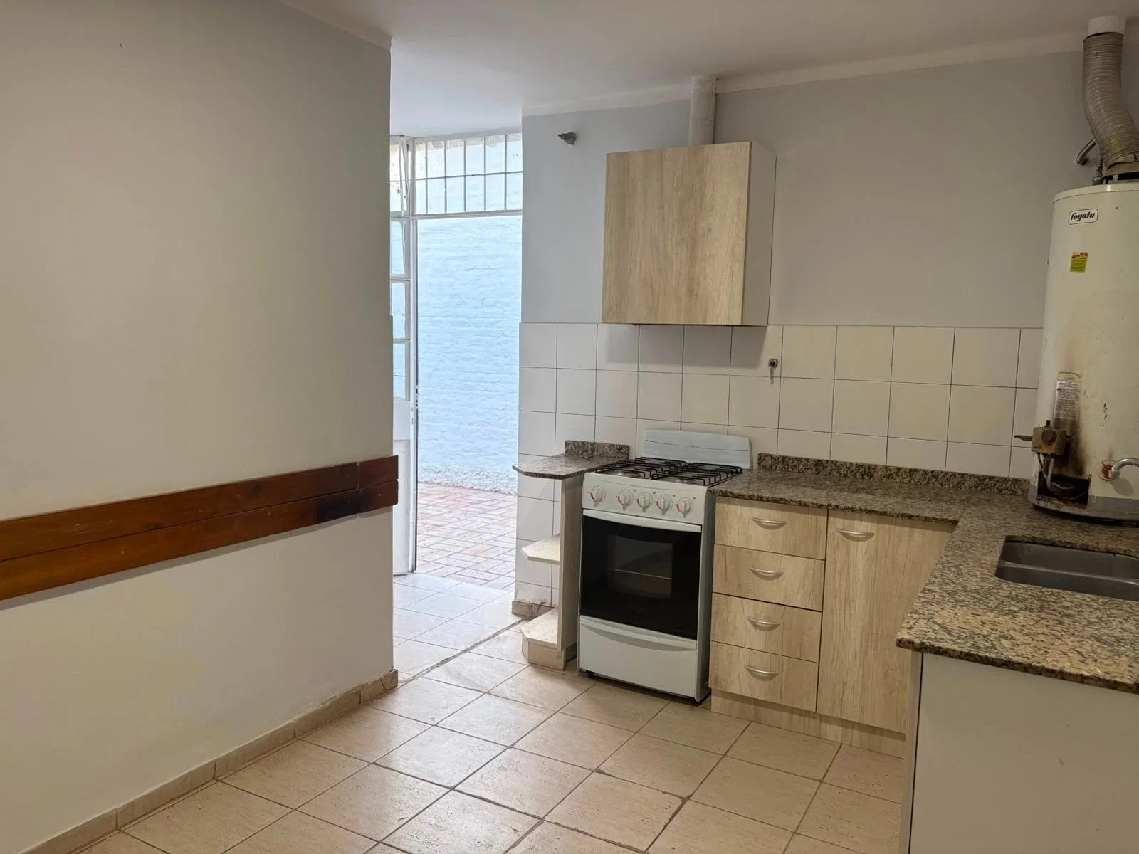 Casa en alquiler c/ cochera en Gobernador Benegas - Imagen 5