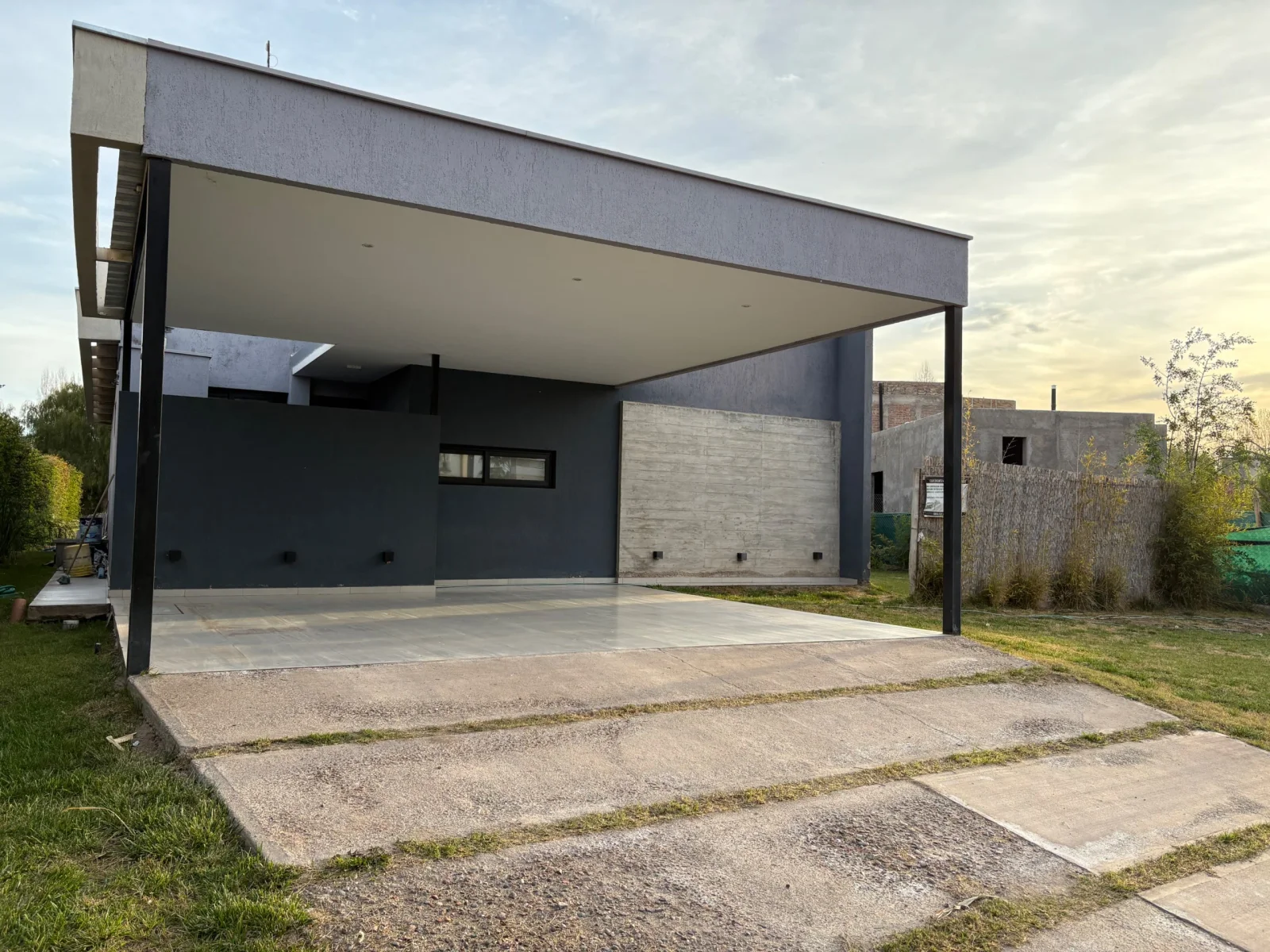 Casa en venta c/ cochera en Carrodilla - Imagen 2