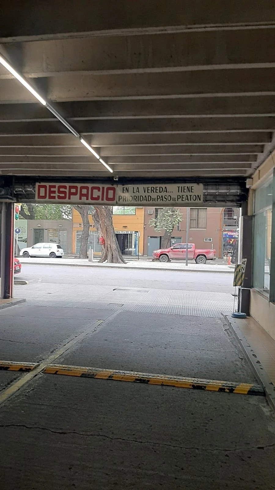 Cochera cubierta / Microcentro / Mitre casi Las Heras - Imagen 4