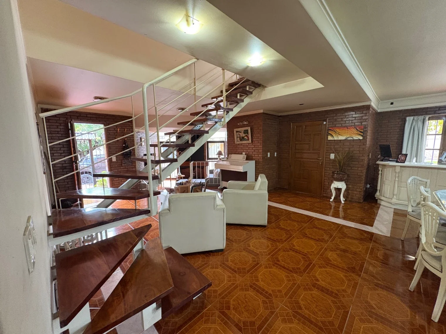 Casa en venta c/ cochera en Dorrego - Imagen 3