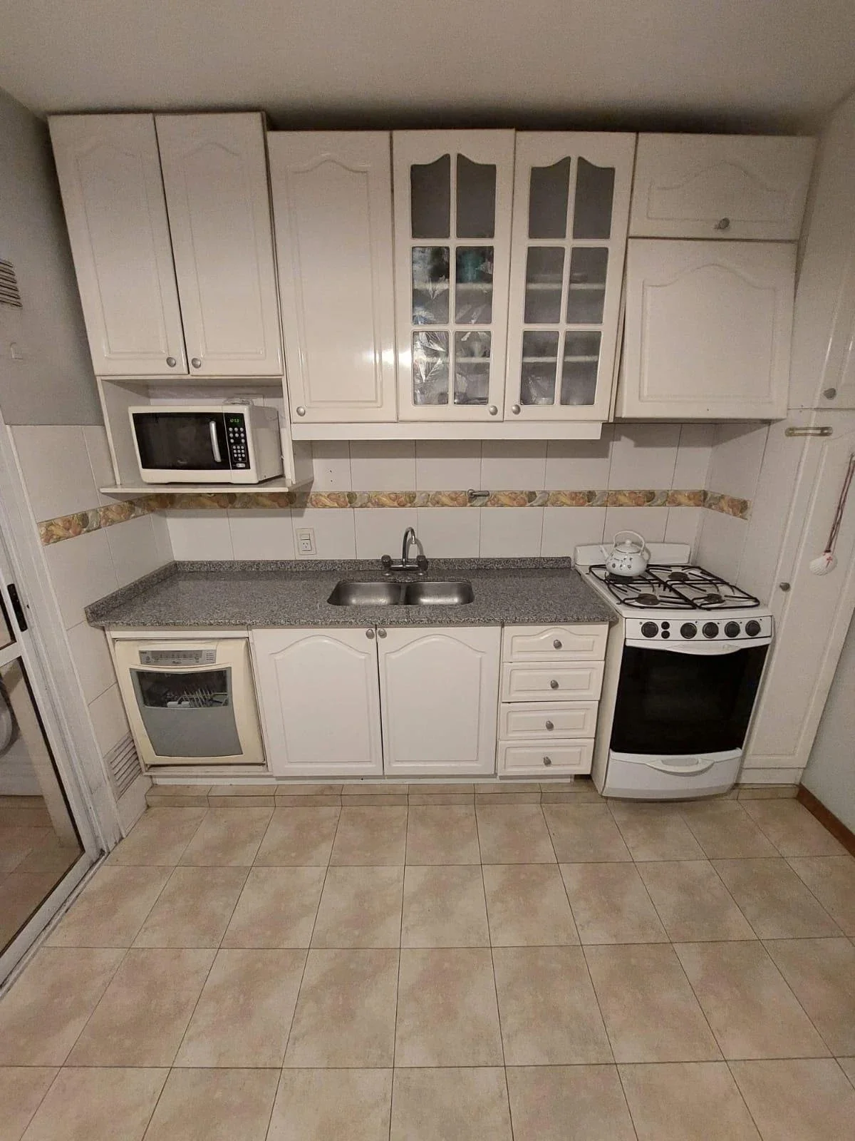 EUSKADI VENDE ESPECTACULAR DEPTO - AV. ESPAÑA - APTO CREDITO - USD 120.000 - Imagen 5