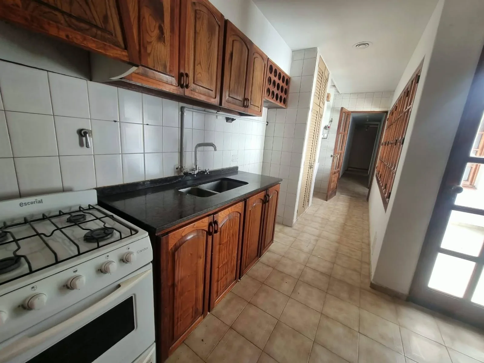 Casa en alquiler c/ cochera en Dorrego - Imagen 4