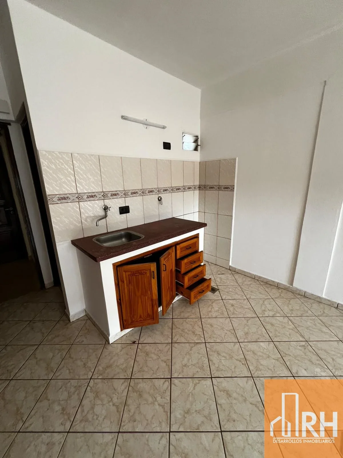 DEPARTAMENTO EN ALQUILER | MONOAMBIENTE PARA ESTUDIANTES | AV. RADEMACHER - Imagen 4