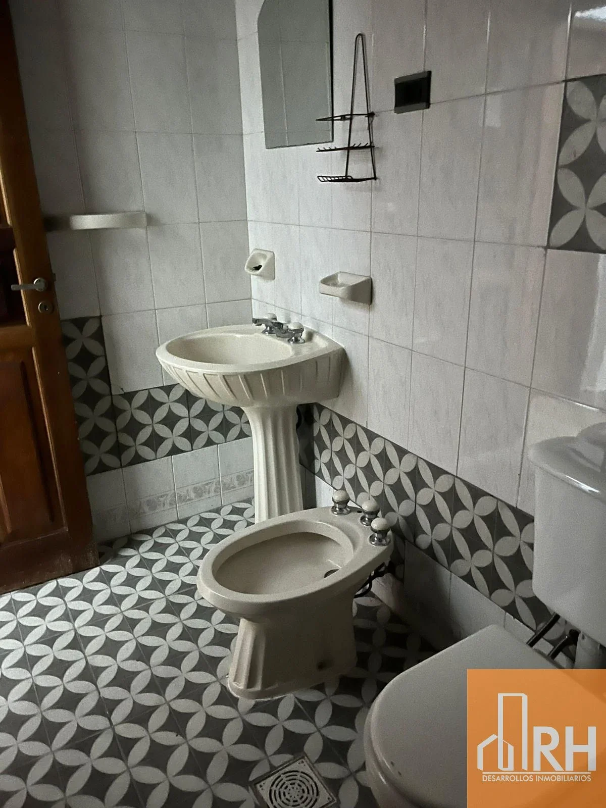 CASA EN ALQUILER | AMPLIOS ESPACIOS Y EXCELENTE UBICACIÓN - POSADAS - Imagen 4
