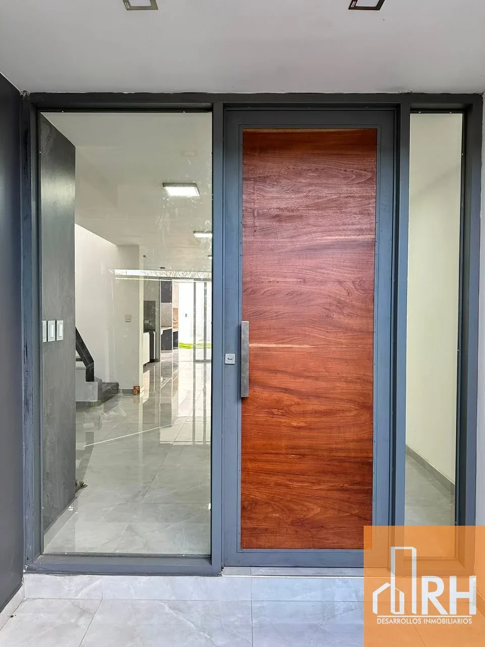 Casa 3 Dorm en Suite | 5 Baños  | Quincho Piscina | Cochera | B° Ybirá Pytá Pdas - Imagen 5