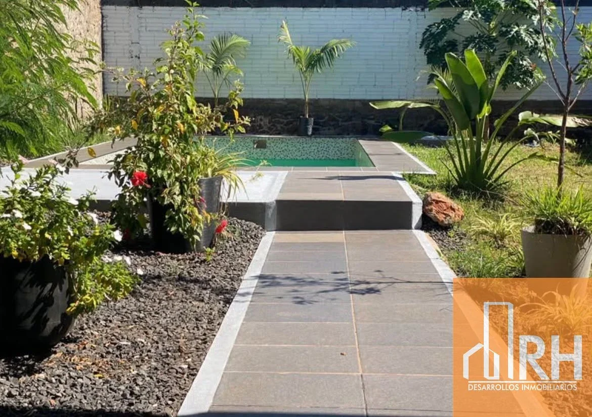 CASA A ESTRENAR EN AV. JAURETCHE | DISEÑO MODERNO, PISCINA Y EXCELENTE UBICACIÓN - Imagen 4
