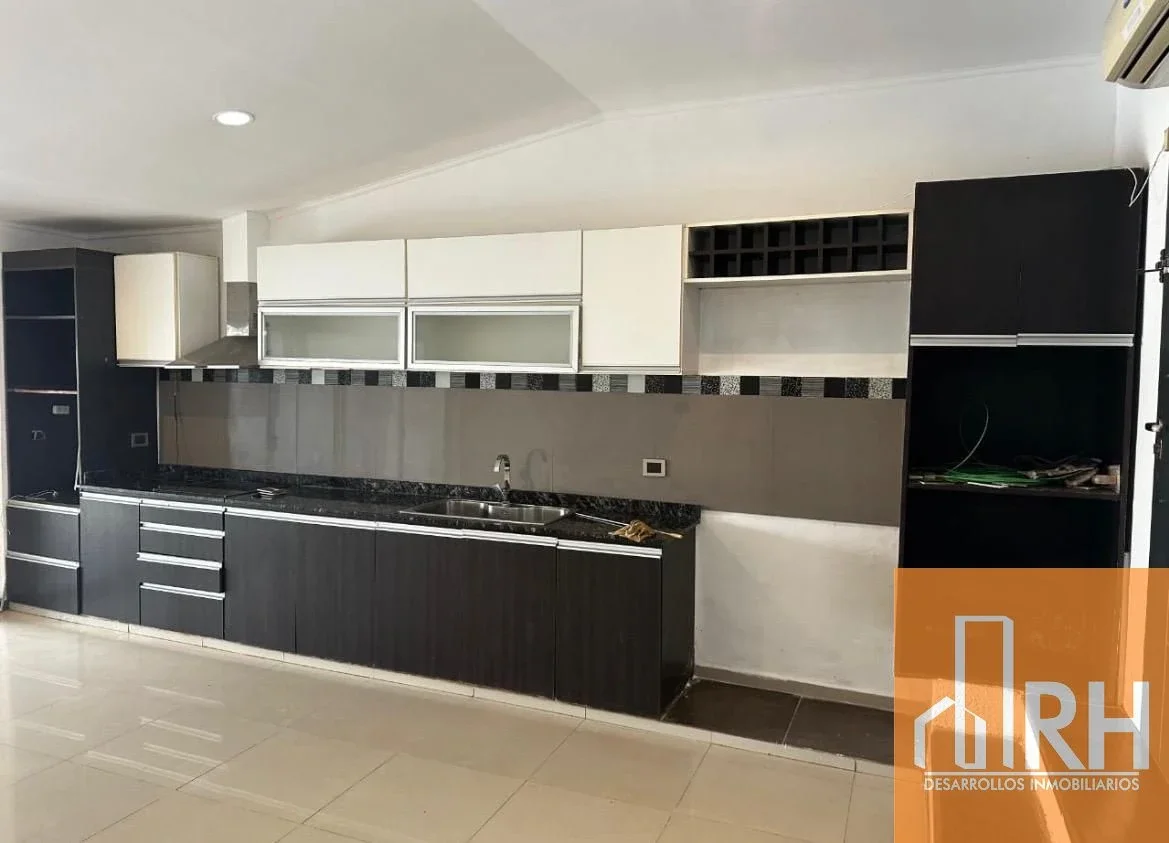 CASA EN VENTA EN LAVALLE Y MARTÍN F| DISEÑO MODERNO Y ESPACIOS PARA DISFRUTAR - Imagen 5