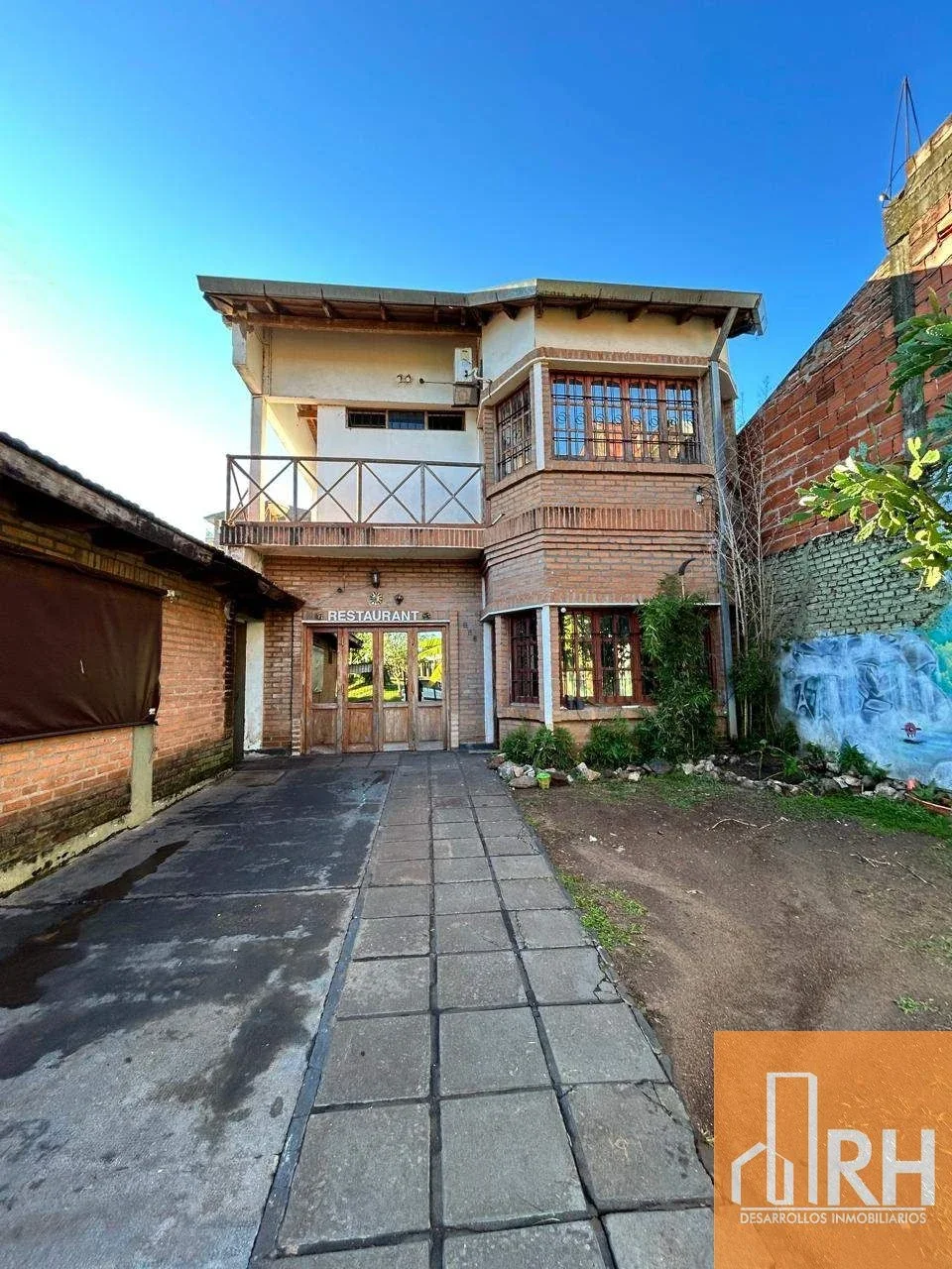 CASA EN VENTA EN BAHÍA EL BRETE | UBICACIÓN PREMIUM SOBRE LA COSTANERA DE PDAS - Imagen 1