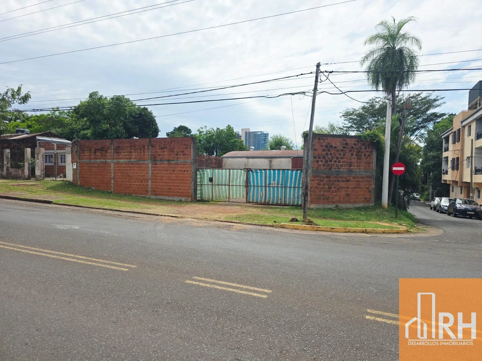 GALPÓN EN VENTA | 680 m² SOBRE LOTE DE 800 m² EN ESQUINA | POSADAS - Imagen 2