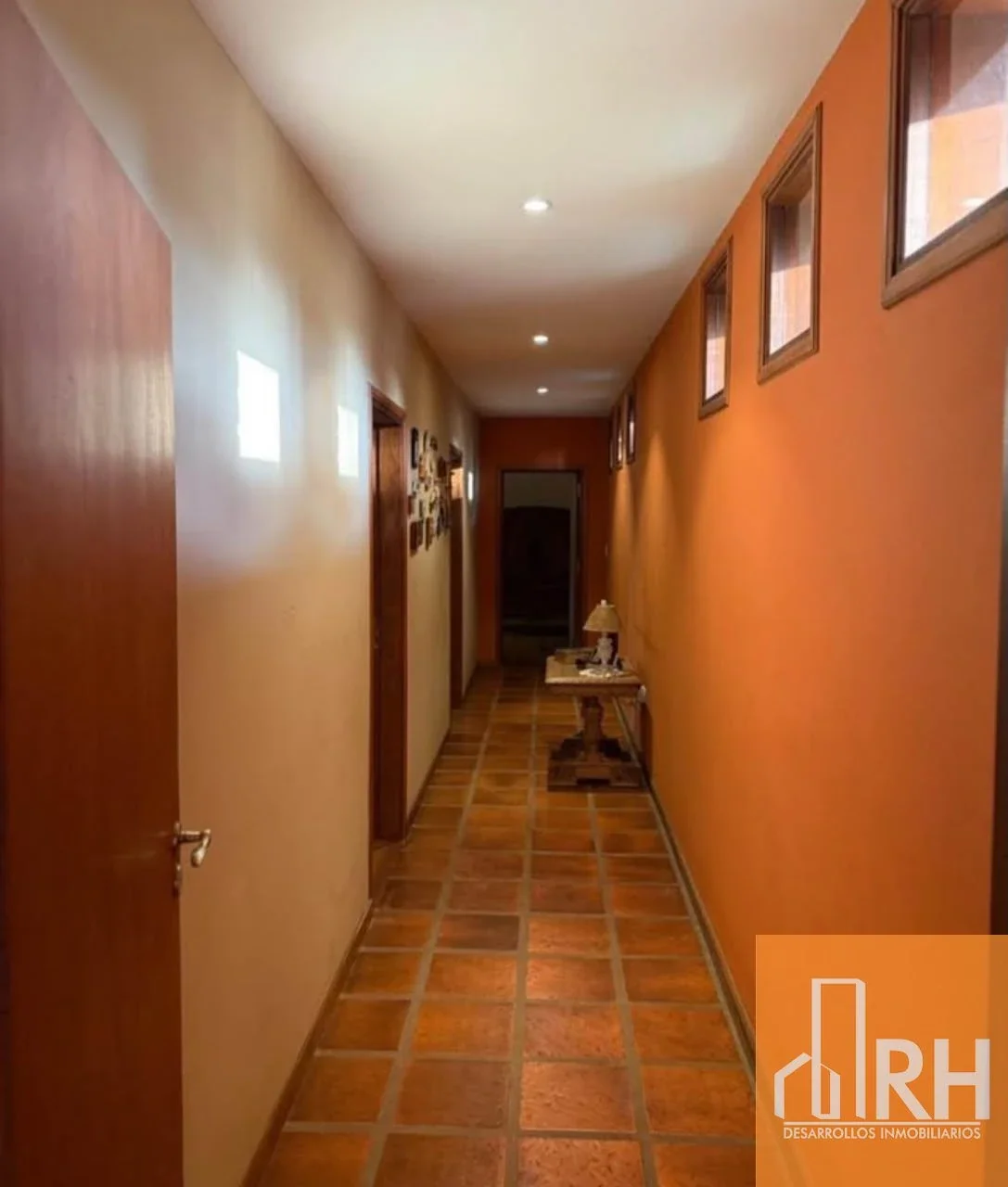 CASA PREMIUM EN MONSEÑOR DE ANDREA Y URQUIZA | AMPLITUD, CONFORT Y UBICACIÓN - Imagen 3