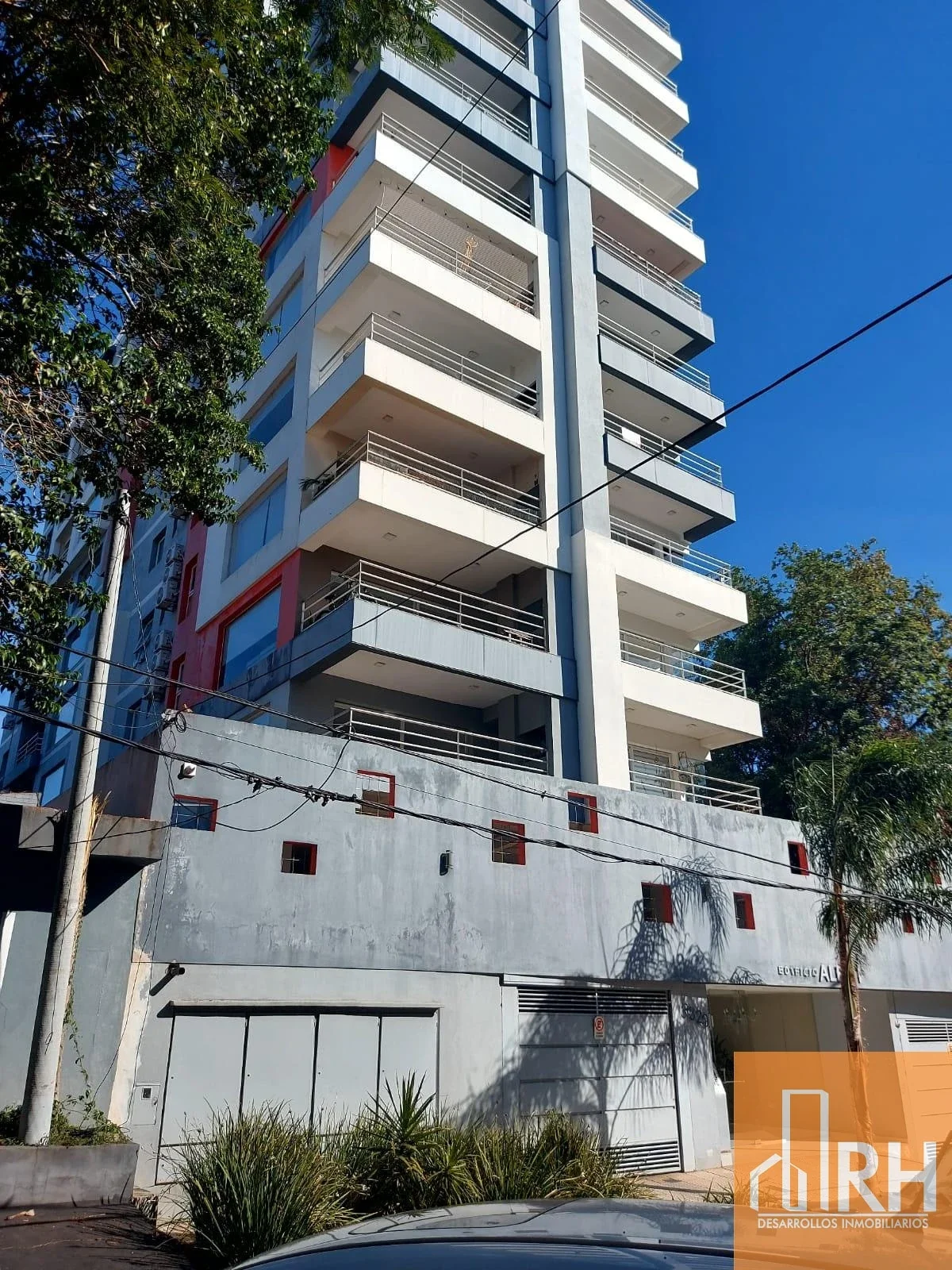 DEPTO EN ALQUILER | 2 DORMITORIOS, BALCÓN Y PARRILLA | EDIFICIO ALBA | POSADAS - Imagen 2