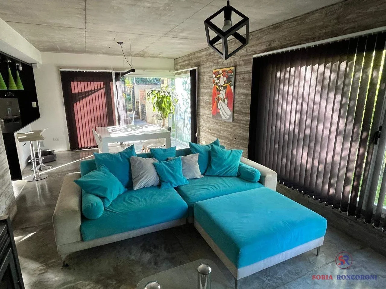 Casa de 2 dormitorios con jardín, deck y parrilla - Imagen 2