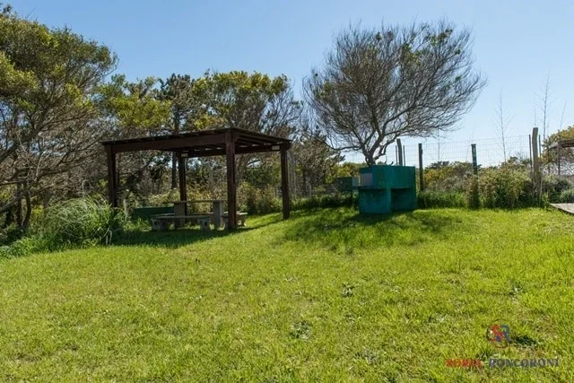 Casa de playa, alquiler temporario en Mar Azul - Imagen 3
