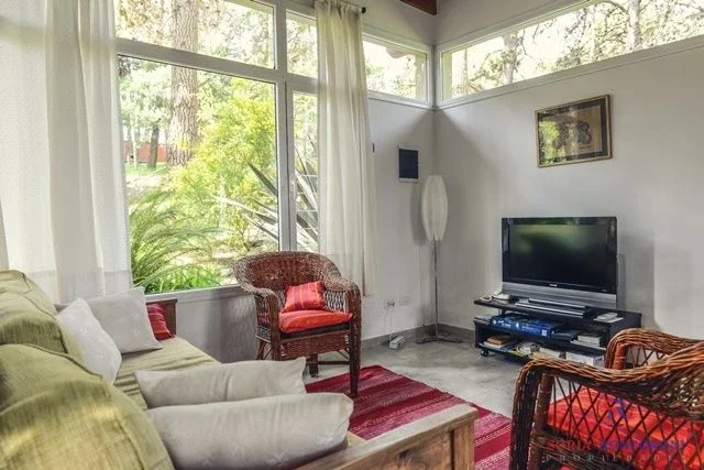 Casa en alquiler temporario de 2 dormitorios en Mar Azul - Imagen 3