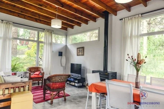 Casa en alquiler temporario de 2 dormitorios en Mar Azul - Imagen 2