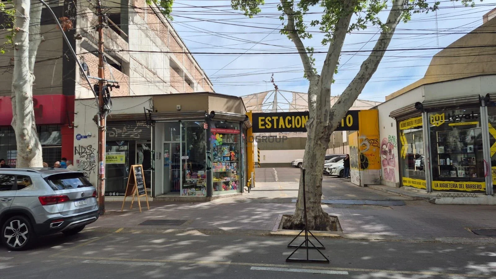 Local comercial en alquiler ubicado en Centro - Imagen 3