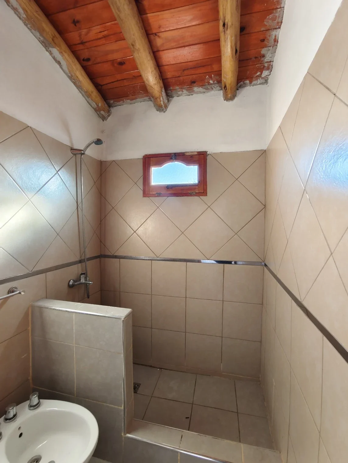 Departamento en alquiler c/ cochera en Coquimbito - Imagen 2