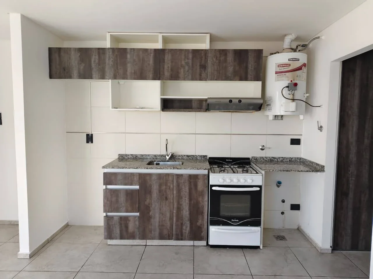 Departamento en alquiler c/ cochera en Godoy Cruz - Imagen 2