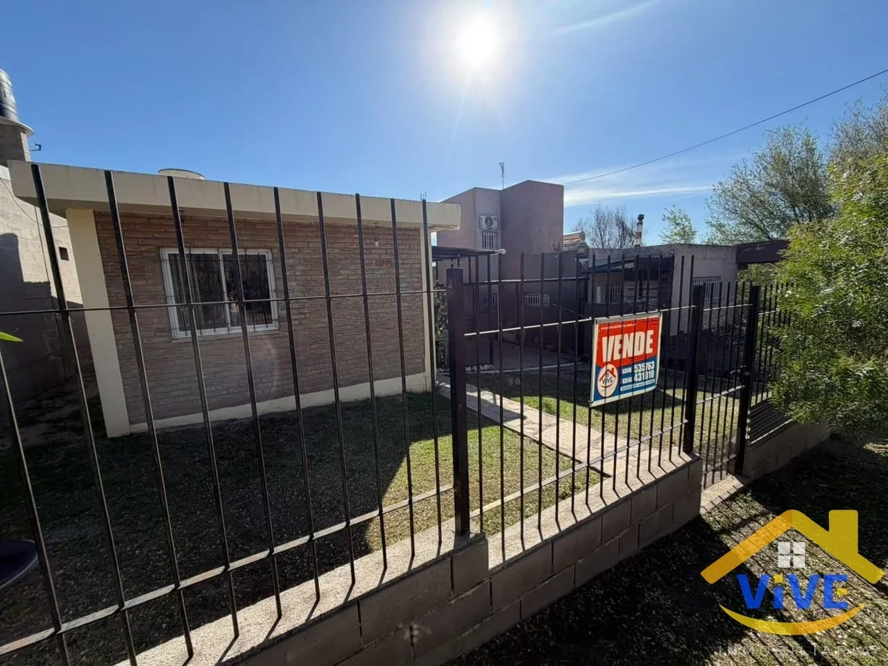 Casa en venta c/ cochera en La Falda - Imagen 2