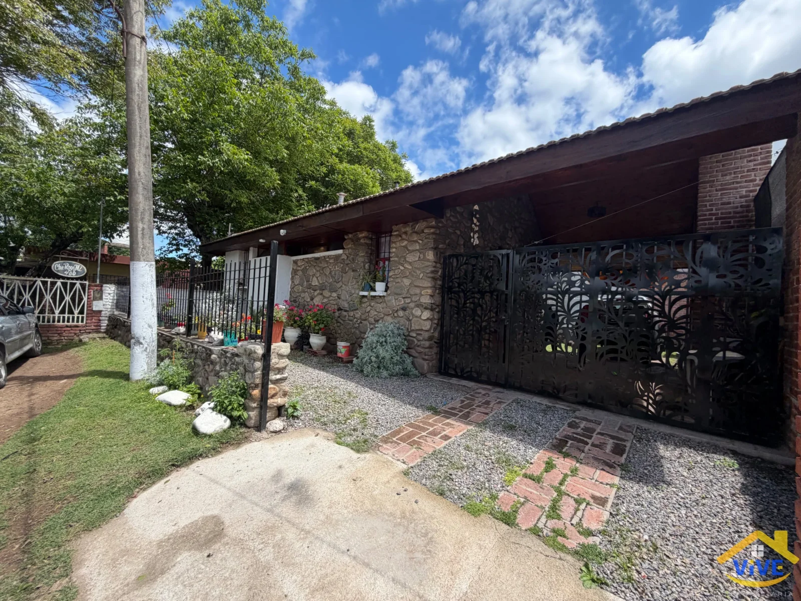 Casa en venta de 2 dormitorios c/ cochera en Cosquín - Imagen 1