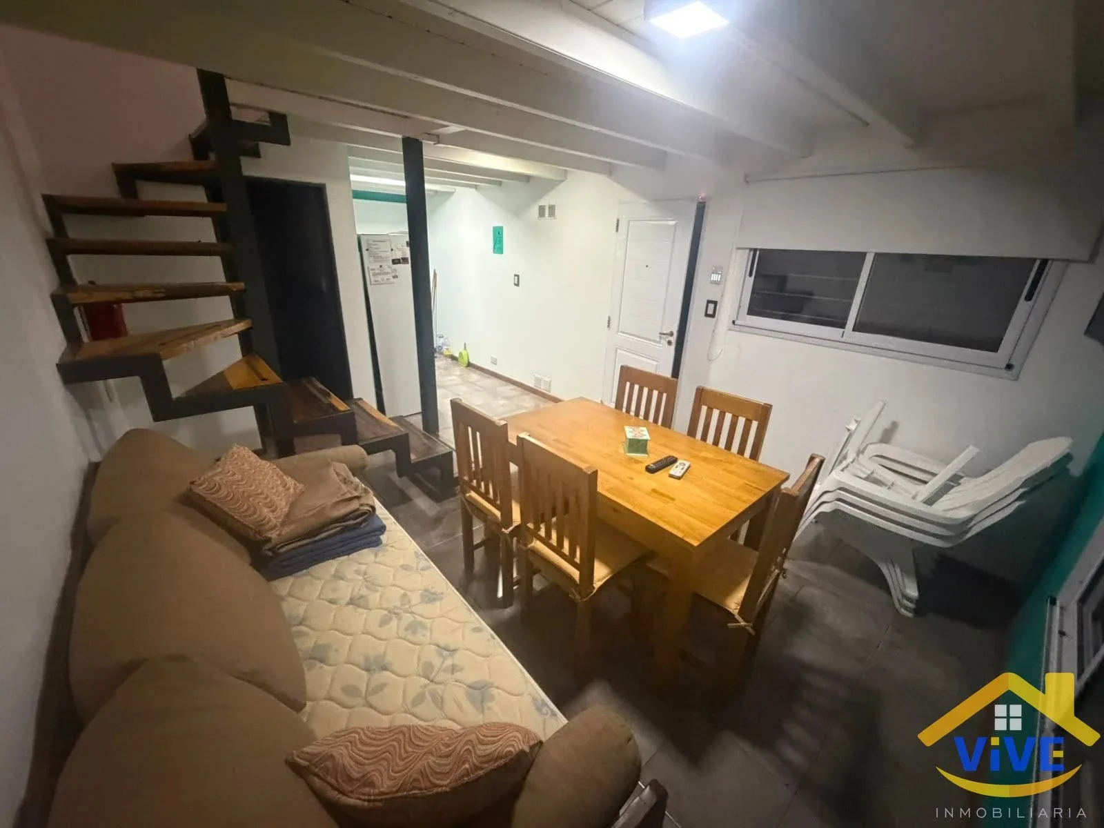Casa en alquiler c/ cochera en Villa Giardino - Imagen 2