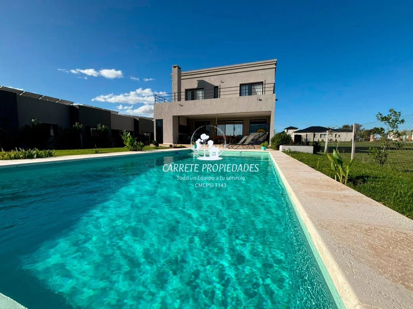 Casa en venta de 3 dormitorios y escritorio. Pileta. Santa Lucia. Pilar - Imagen 1
