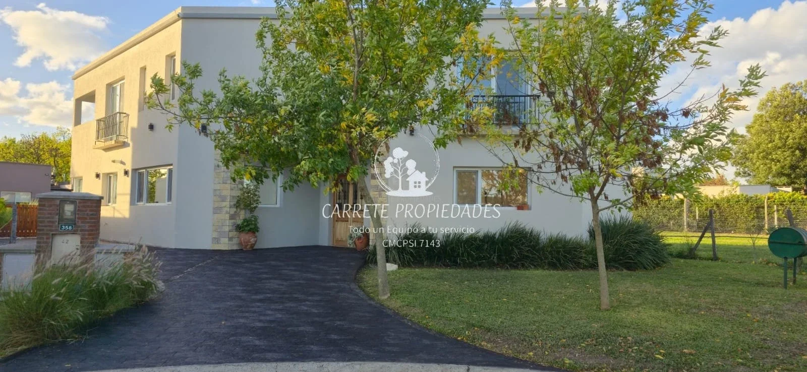 Casa en venta de 5 ambientes, moderna y pileta. Barrio Santa Elena. Pilar - Imagen 2