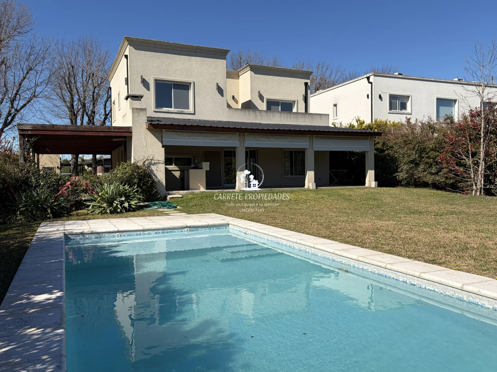 Casa en venta de 5 ambientes, pileta y cochera. Barrio Santa Guadalupe. Pilar - Imagen 1