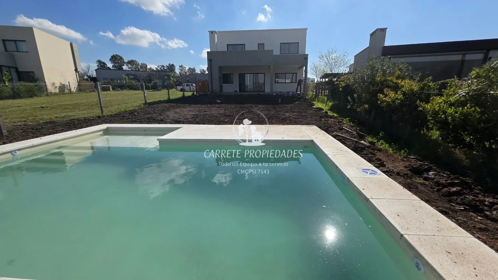 Casa en venta de 5 ambientes, pileta y fondo a verde. Barrio Santa Elena. Pilar - Imagen 2