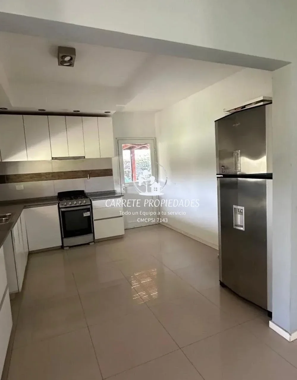 Casa en venta de 5 ambientes, pileta y cochera. Barrio Santa Guadalupe. Pilar - Imagen 5