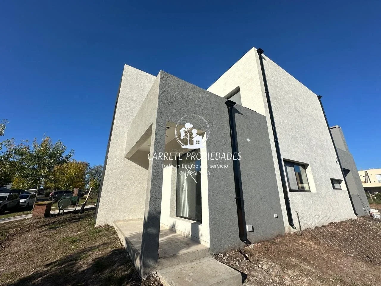OPORTUNIDAD. Casa en venta de 5 amb. en lote interno. Barrio Santa Elena. Pilar - Imagen 3