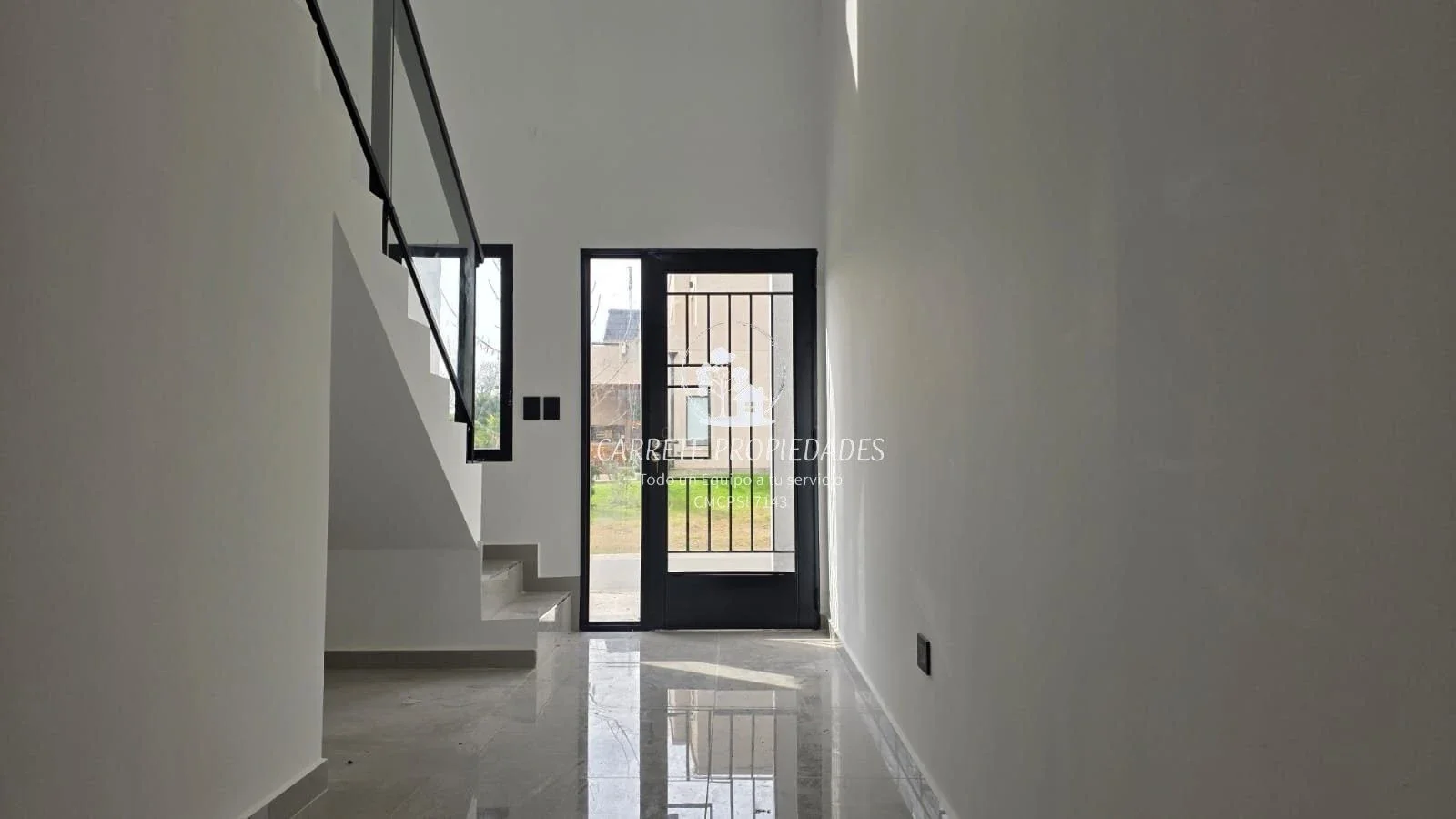 Casa en venta 5 ambientes y pileta. Lote con fondo a reserva. Santa Elena. Pilar - Imagen 3