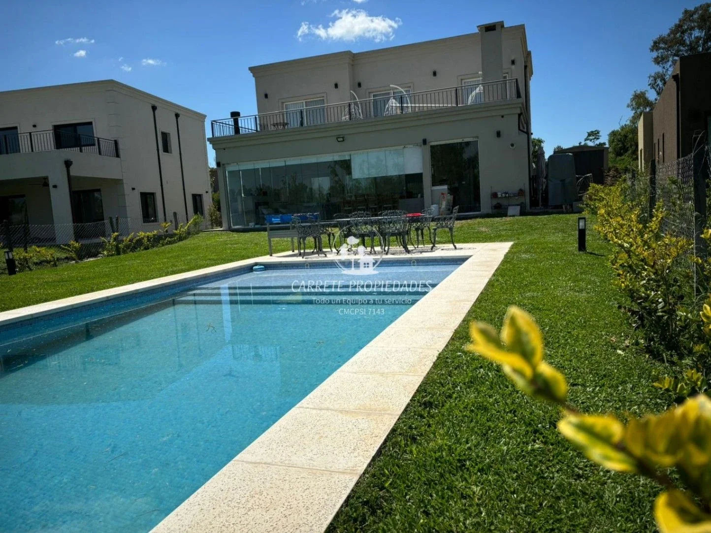 Casa Moderna en Venta 6 ambientes y pileta. Fondo verde. Santa Elena. Pilar - Imagen 2