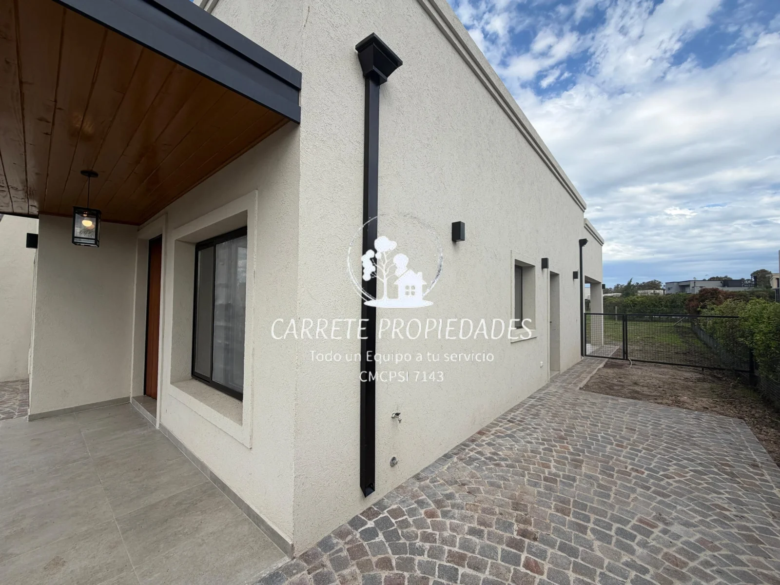 Casa en venta Premuim de 4 ambientes al verde. Barrio Santa Elena. Pilar - Imagen 3
