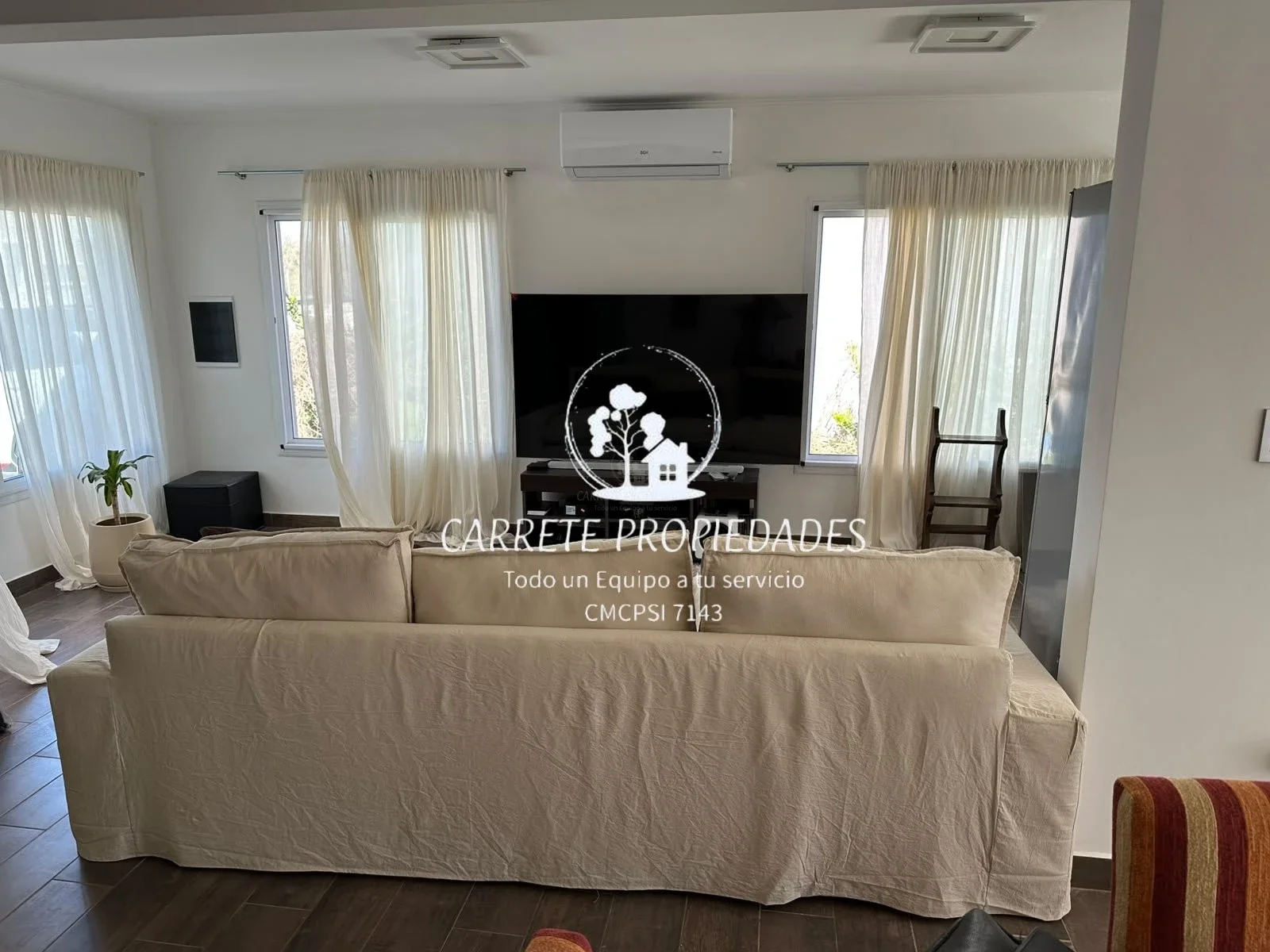 Oportunidad! Casa en venta de 4 ambientes y pileta. Barrio San Ramón. Pilar - Imagen 2