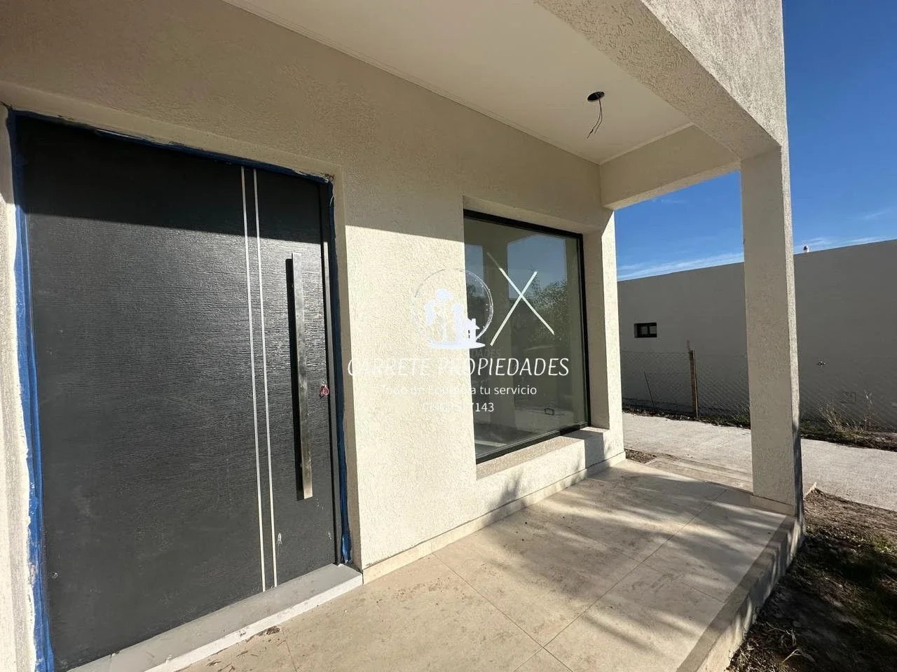 OPORTUNIDAD. Casa en venta de 5 amb. en lote interno. Barrio Santa Elena. Pilar - Imagen 2