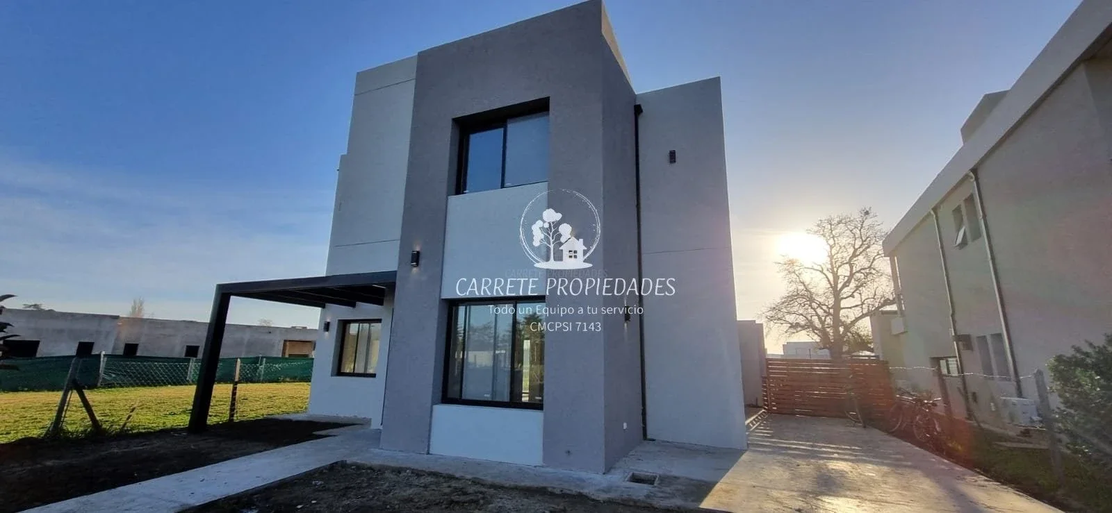 Casa en venta de 5 ambientes con fondo a verde. Barrio Santa Elisa. Pilar - Imagen 2