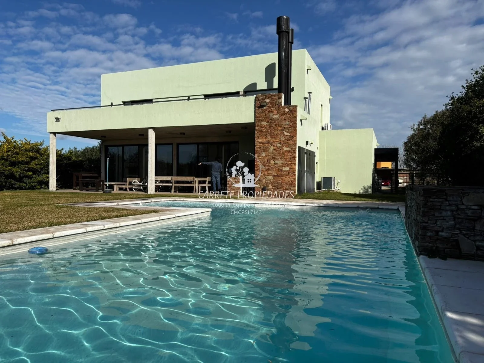 Casa Moderna en alquiler de 5 ambientes y pileta. Haras Santa María - Imagen 1