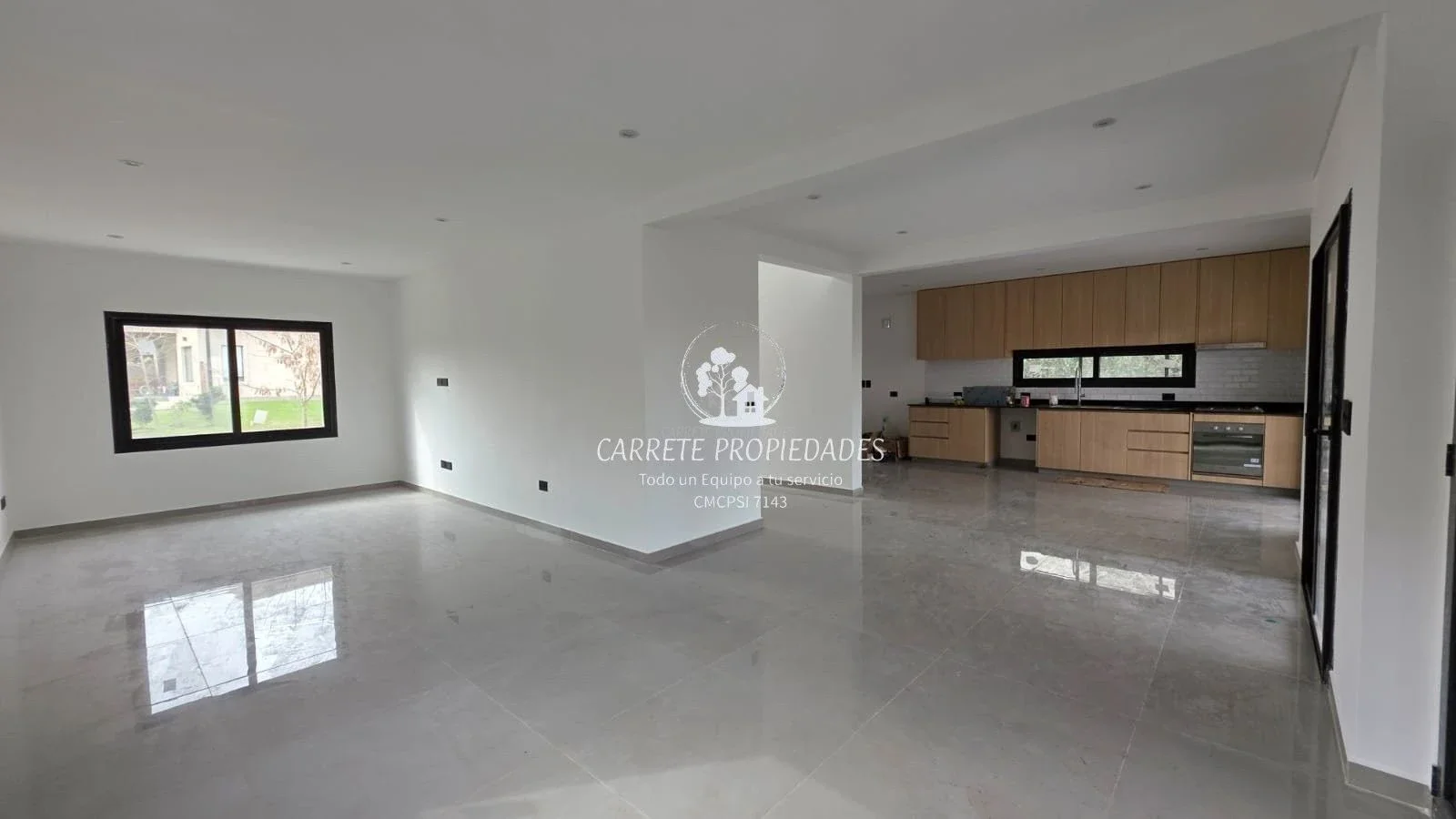Casa en venta 5 ambientes y pileta. Lote con fondo a reserva. Santa Elena. Pilar - Imagen 4